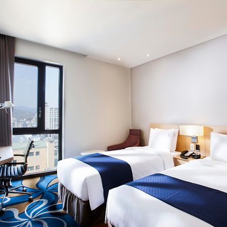 Travelodge Myeongdong Euljiro Szöul Kültér fotó