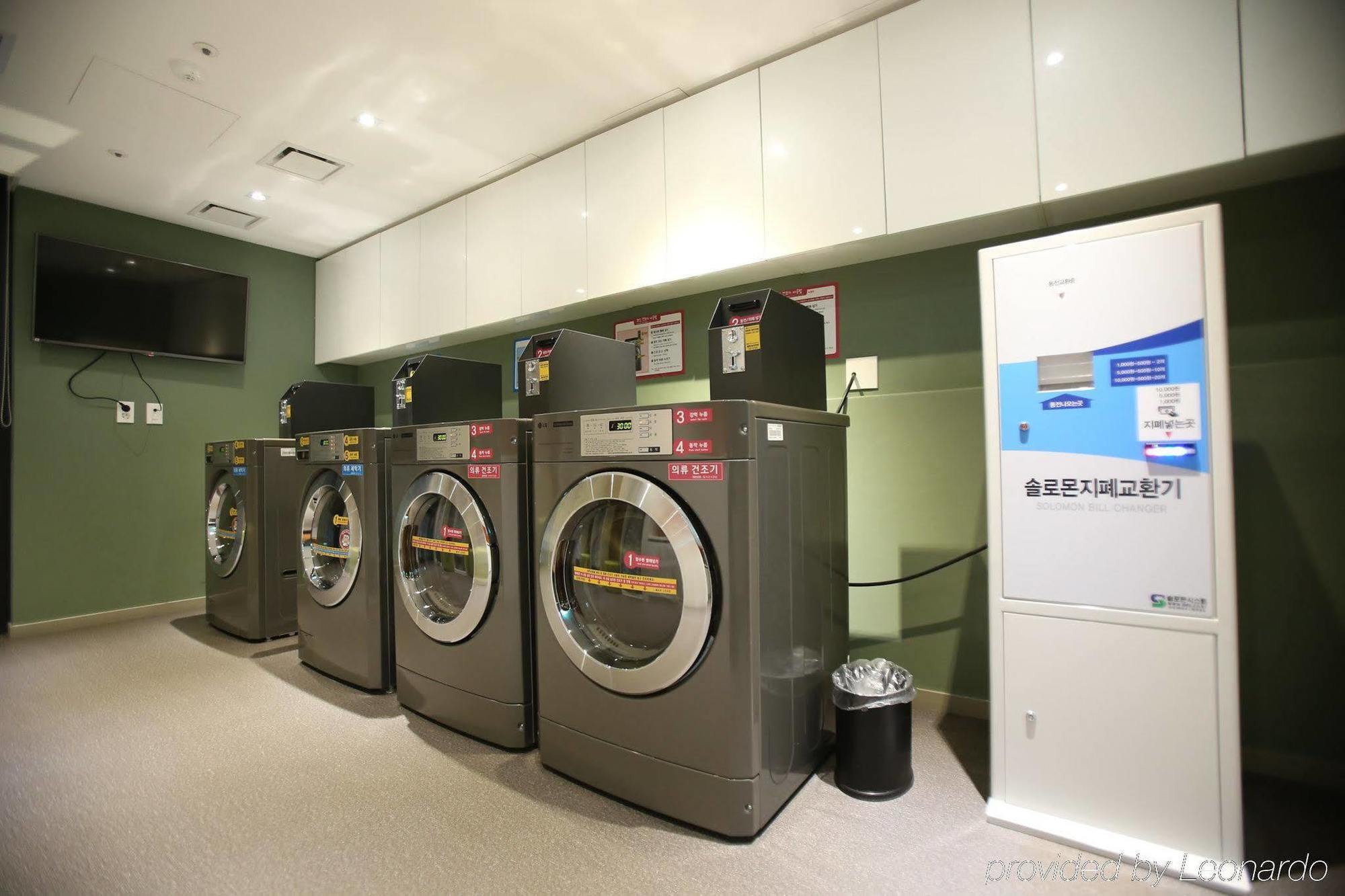 Travelodge Myeongdong Euljiro Szöul Kültér fotó